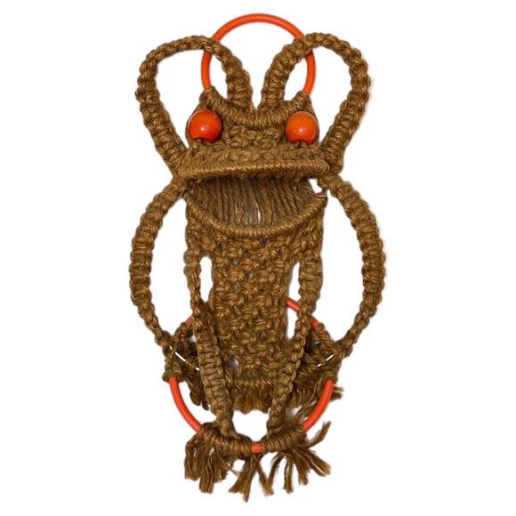 Vintage Frog Brown Macrame Orange Wood Wall Hanging Decor Groovy Towel Ring 22" - Picture 5 of 9